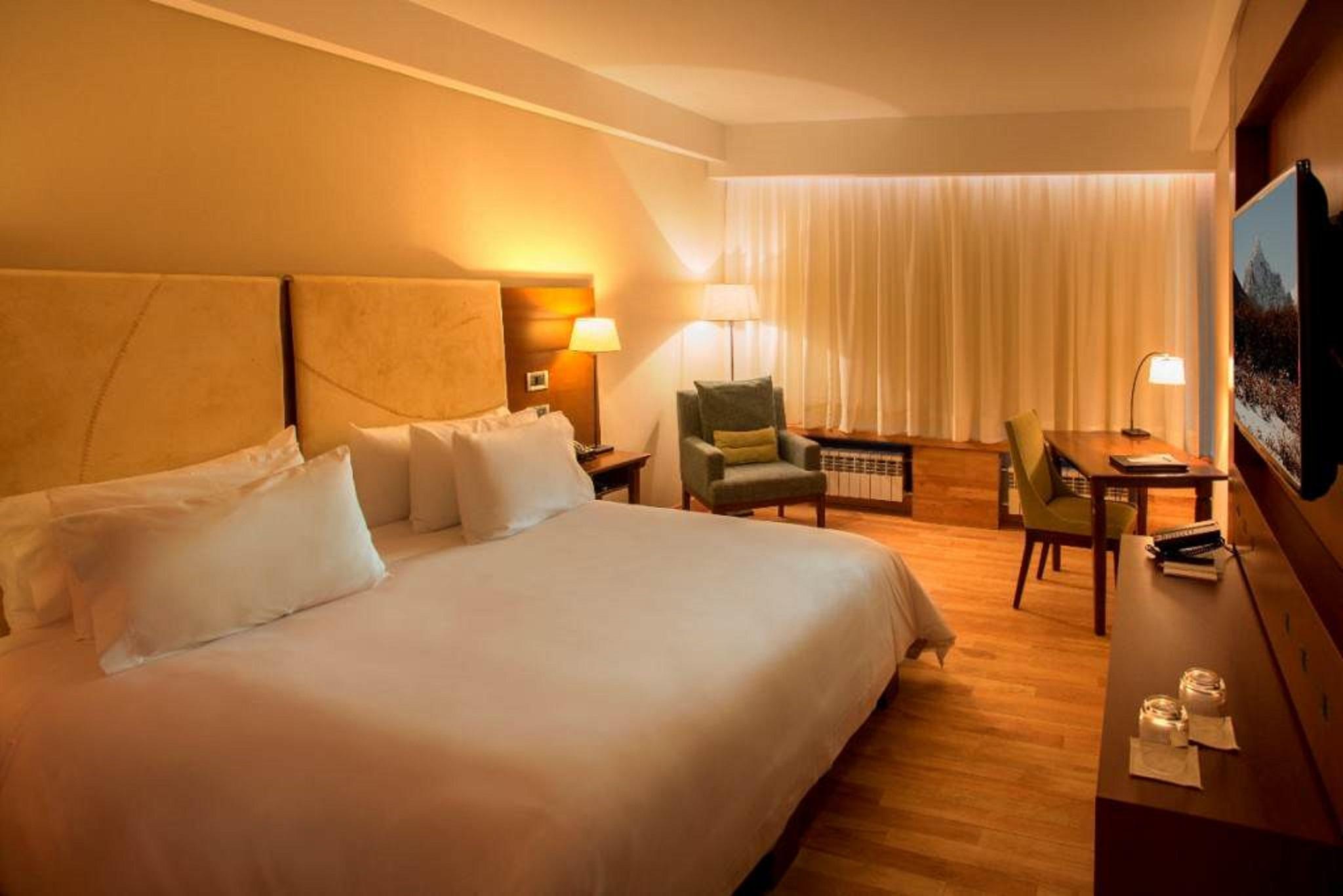 Arakur Ushuaia Resort&Spa Bagian luar foto A room at the hotel