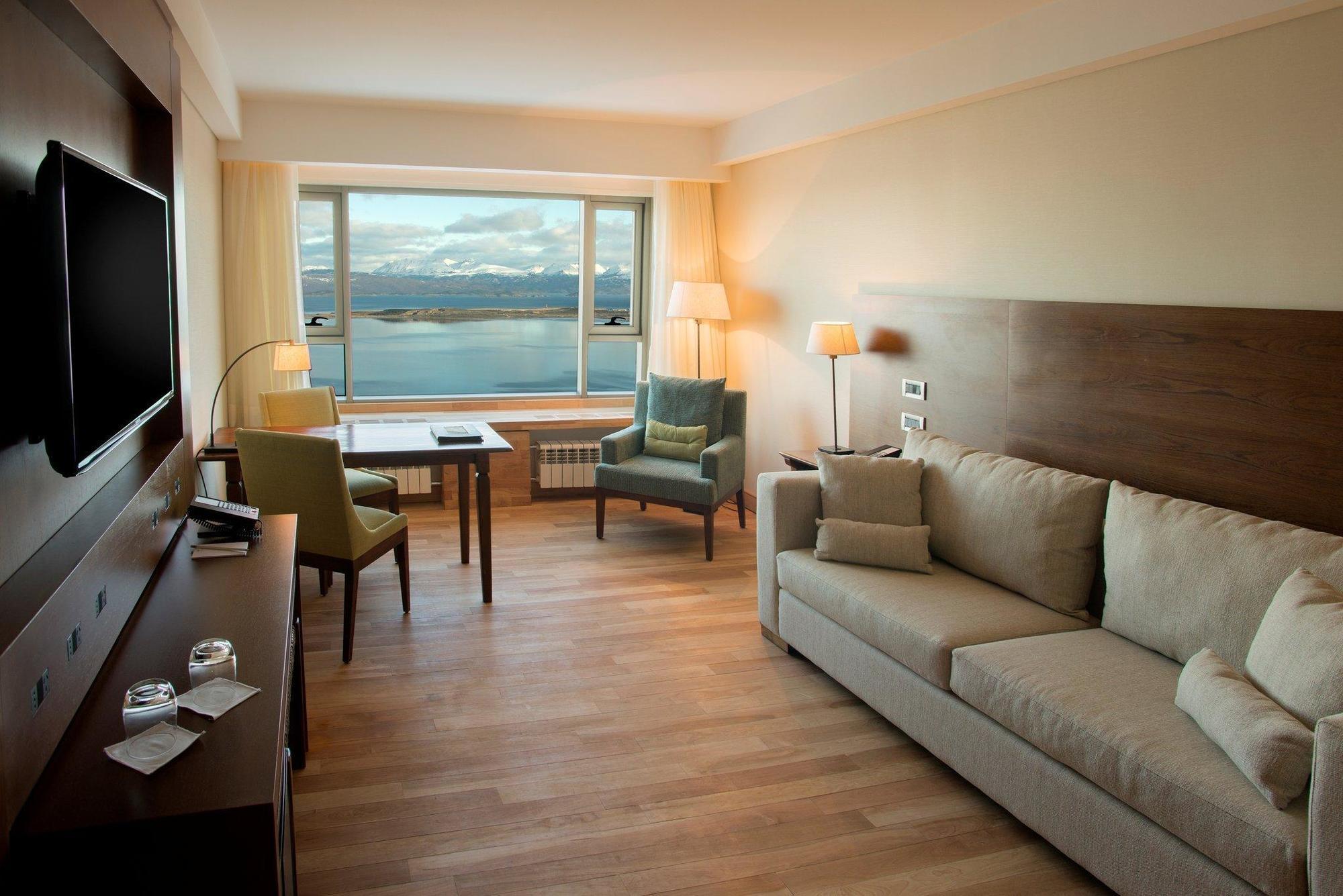 Arakur Ushuaia Resort&Spa Bagian luar foto A room at the hotel
